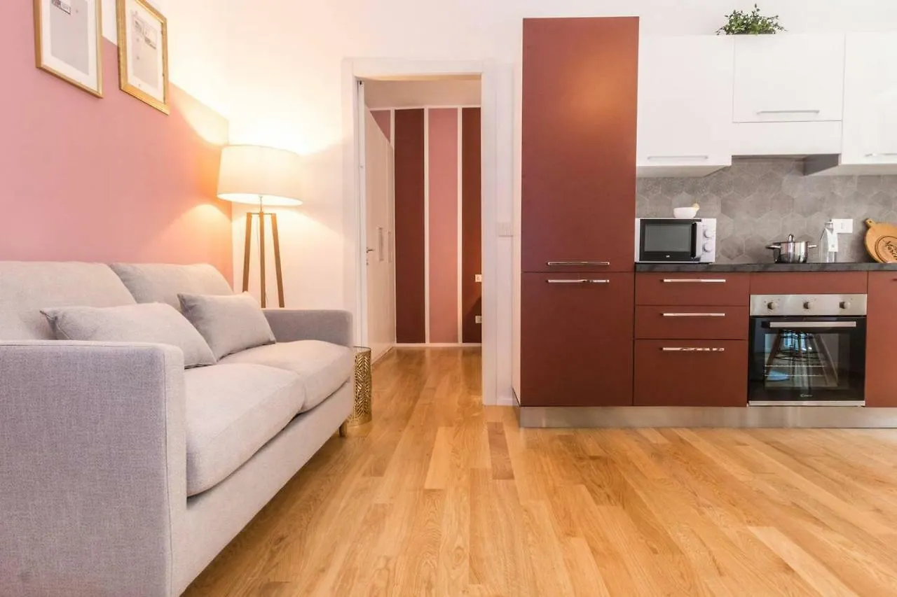 Joivy Bright Apartment For 4 Next To City Life Milán Itálie