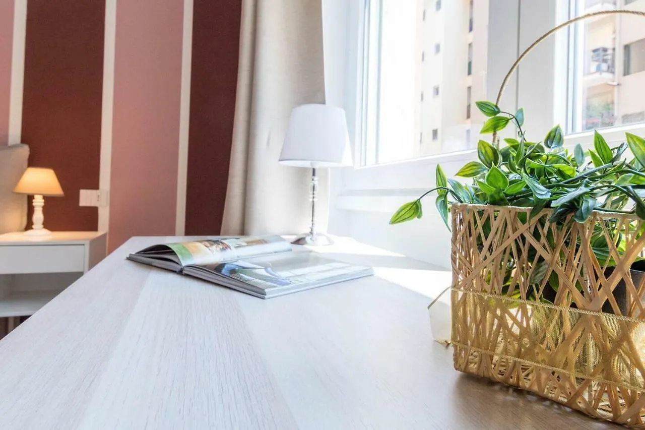 Joivy Bright Apartment For 4 Next To City Life Milán Itálie